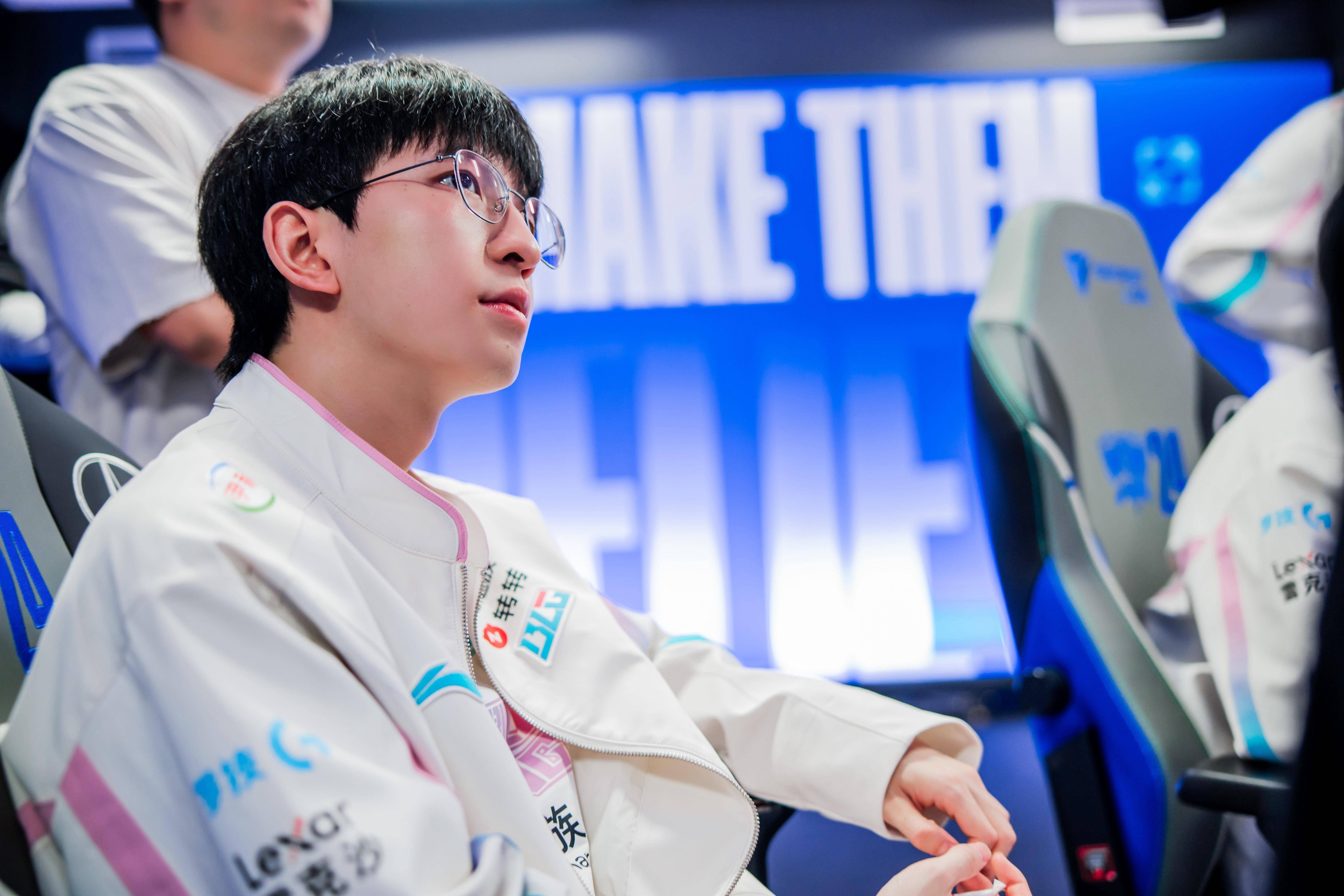 BLG鏖战WBG,Gumayusi完成史诗逆转峡谷大战四强赛,留下经典瞬间的简单介绍 BLG鏖战WBG,Gumayusi完成史诗逆转峡谷大战四强赛,留下经典瞬间的简单介绍