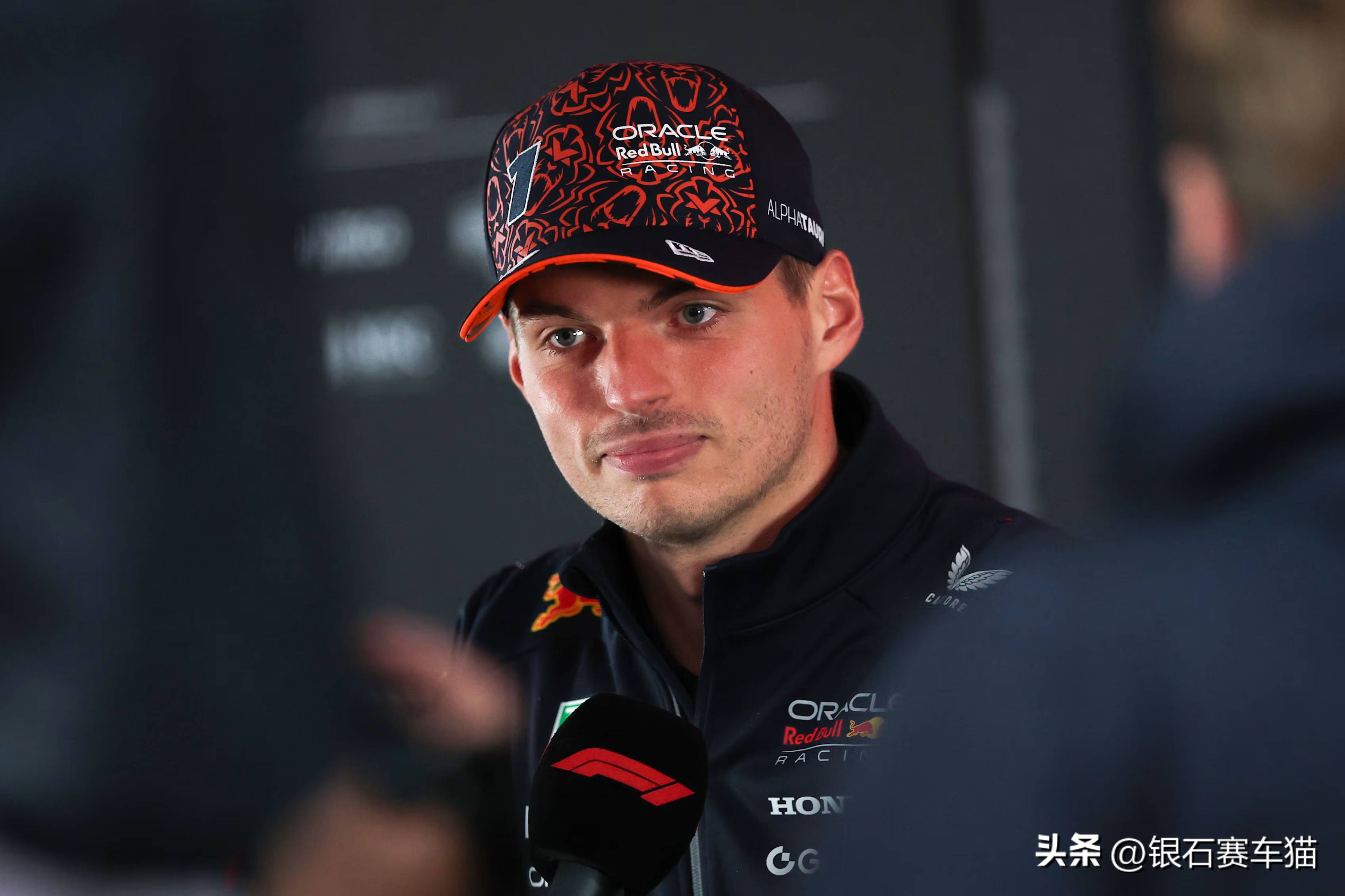 红牛车队绝杀威廉姆斯，维斯塔潘带队取胜